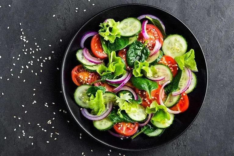 Co to jest dieta wegetariańska i jak różni się od weganizmu?