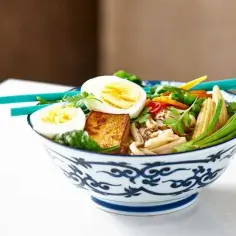 Jak zrobić ramen wegetariański - prosty przepis na zdrowy posiłek