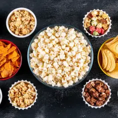 Czy popcorn jest dietetyczny? Sprawdź, czy to zdrowa przekąska na diecie