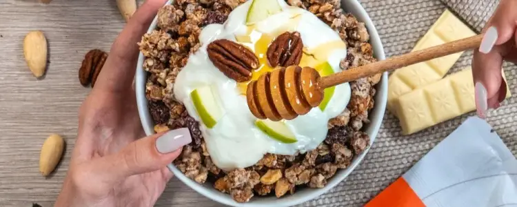 Jak zrobić granole fit – zdrowy przepis na pyszny i chrupiący snack